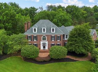 30 Wexford Gln, Pittsford, NY 14534