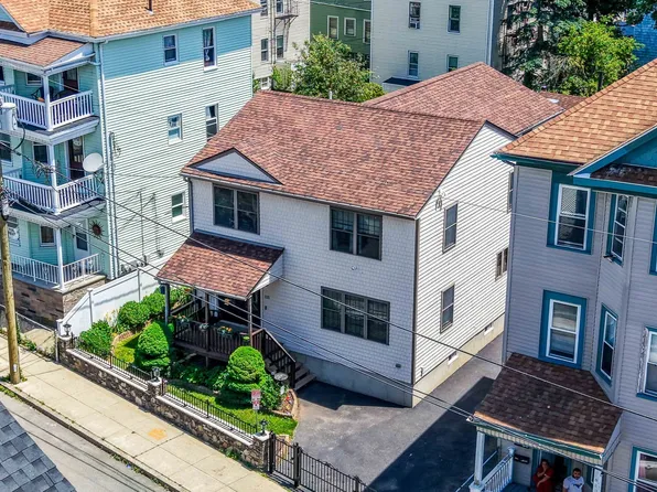 115 Almy St, Fall River, MA 02720