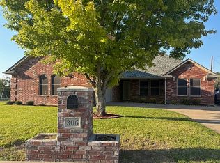 306 W Owens St, Weatherford, TX 76086
