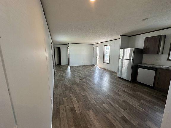 2nd image of 22 Benjamin Ln