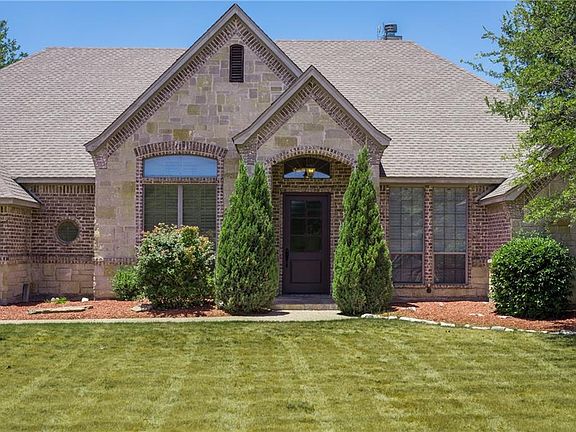 2nd image of 202 Deer Creek Dr