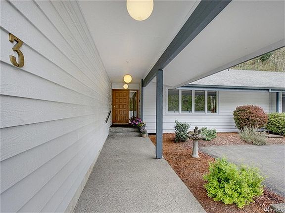 2nd image of 2955 Glenwood Dr