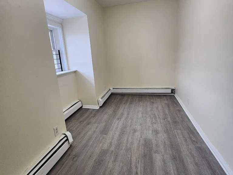 431 Madison Ave #3 — Photo 6