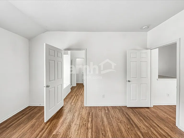 11011 Pierce Valley Dr — Photo 13