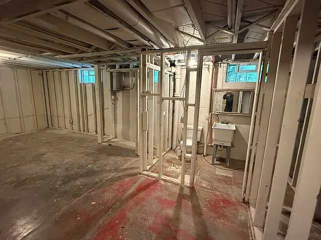 514 N Court St — Photo 23