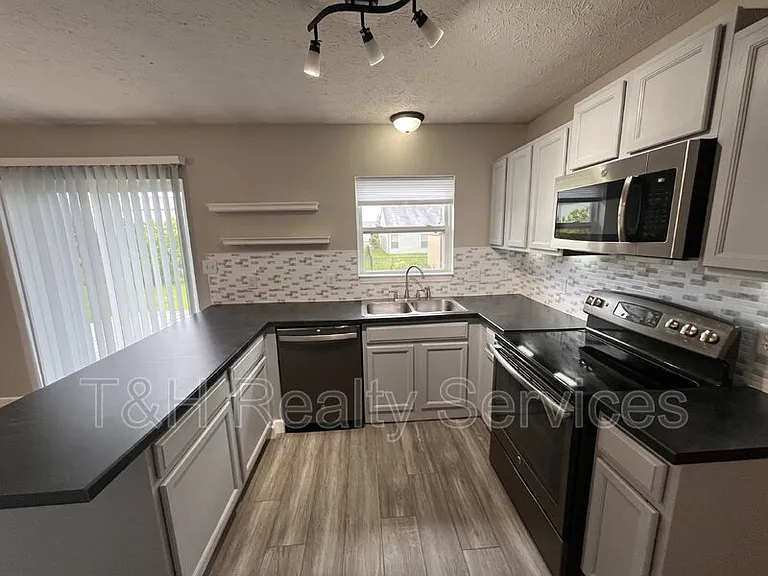 6803 Smithfield Blvd — Photo 8