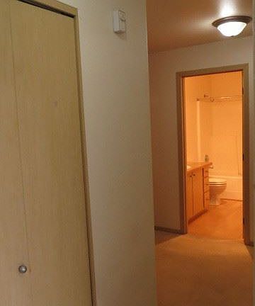 4th image of 5313 NE 66th Ave #B18