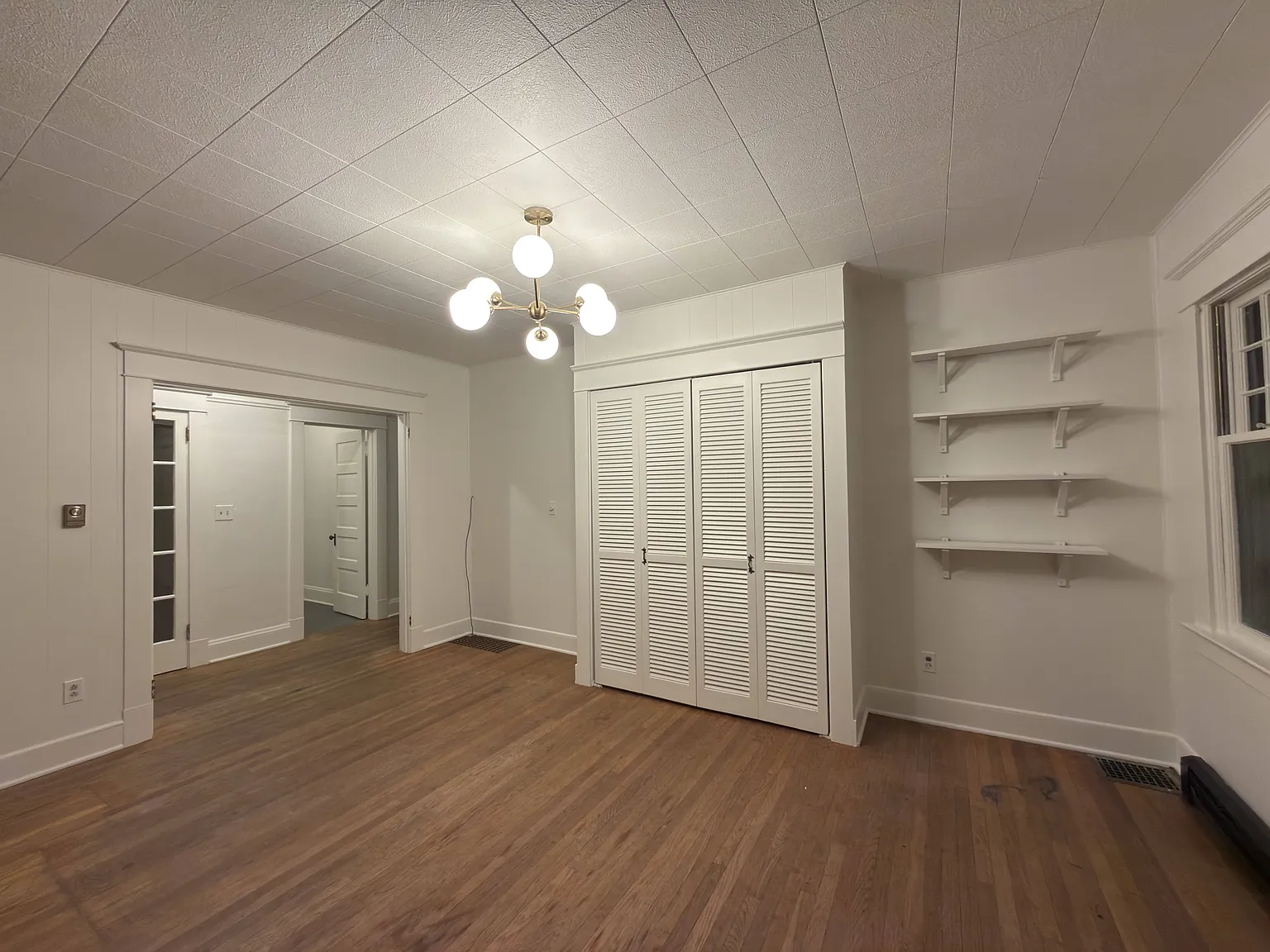 2 bed, 2200 sqft, $3,400 — Photo 2