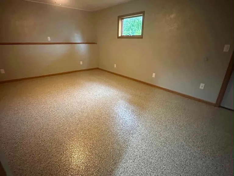 803 Walnut St — Photo 4