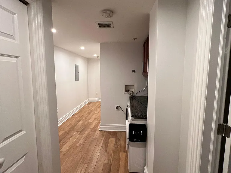 827 Garden St #1 — Photo 15