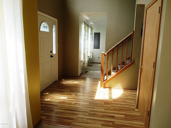 3rd image of 5138 Hickory Ln