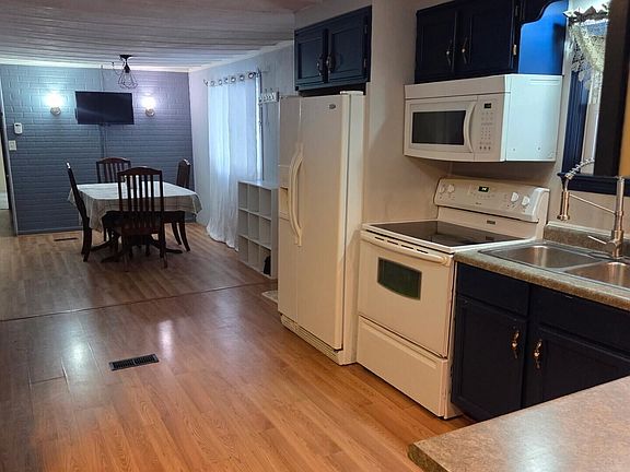 5th image of 102 Charwood Dr