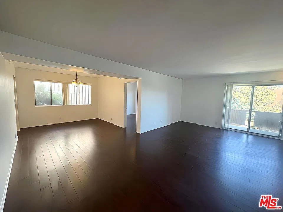 2 bed, 1.0 bath, $3,495 — Photo 3