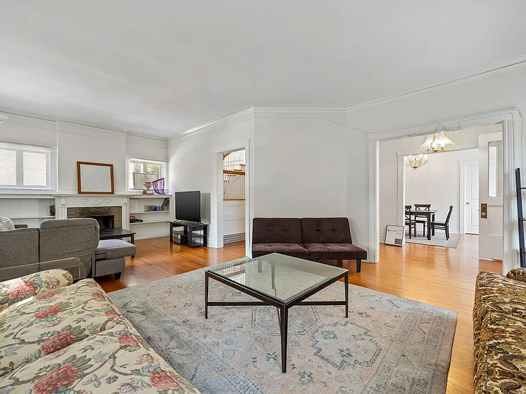 627 Library Pl — Photo 17