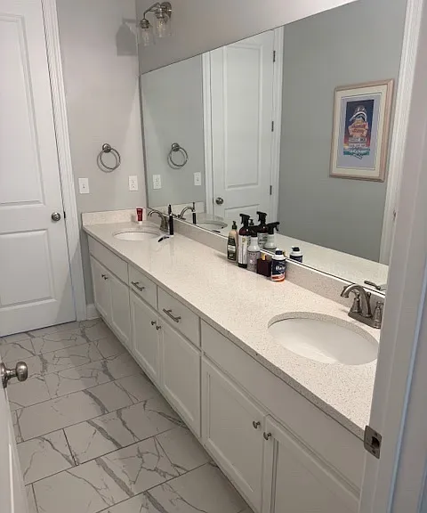 Bedroom 2 & 3 Jack and Jill Bath