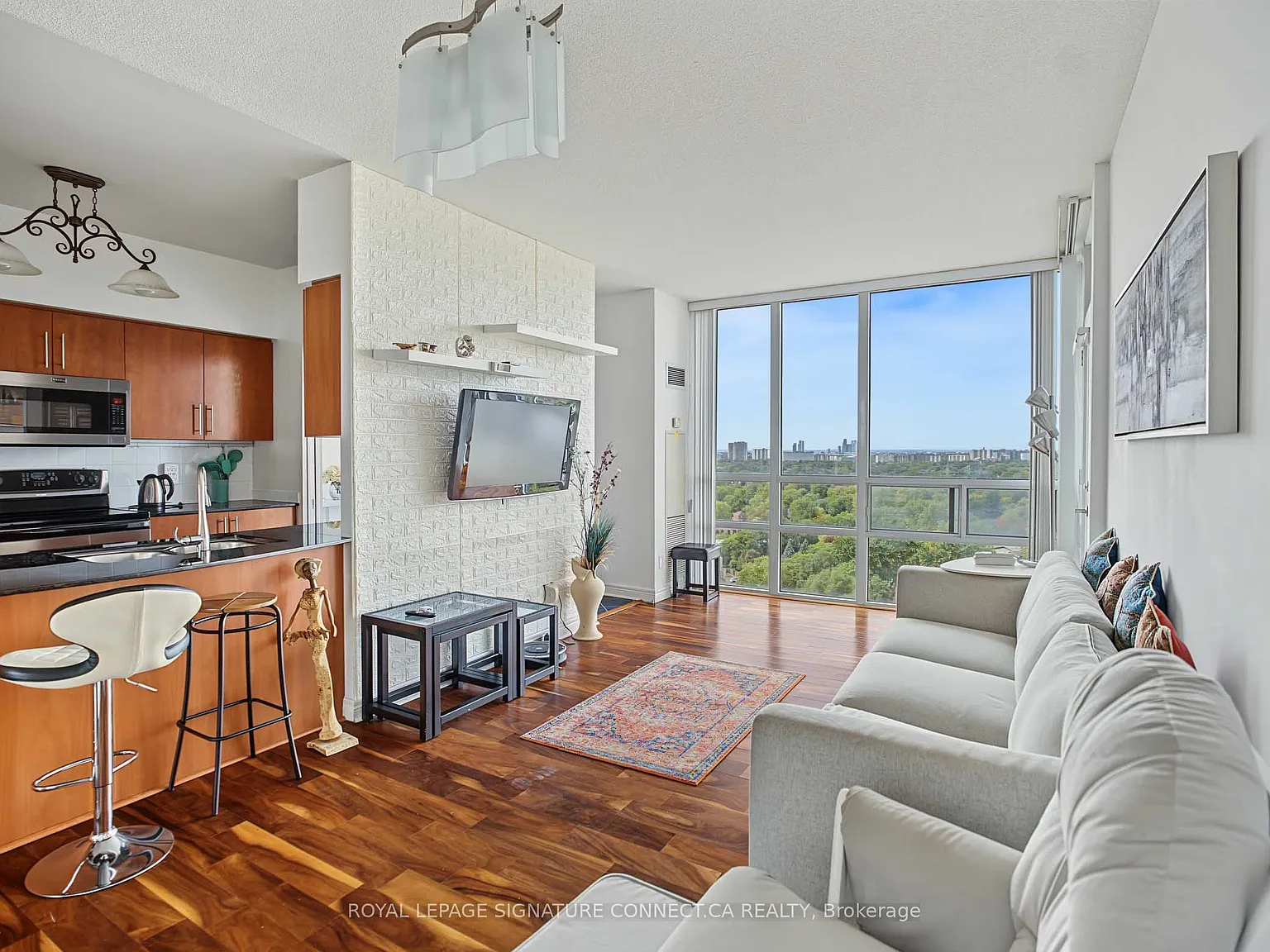3 bed, $3,200 — Photo 2