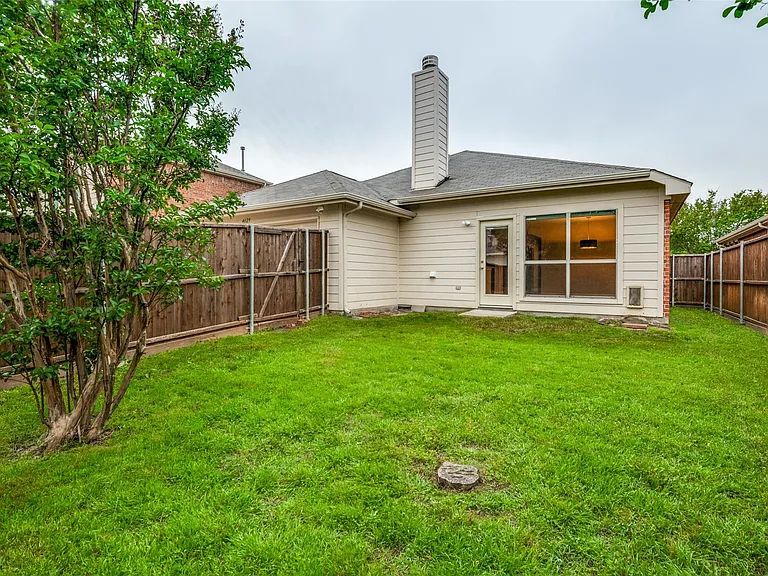 4629 Brighton Dr — Photo 12