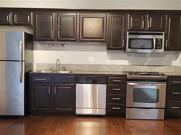 4th image of 888 S Kenilworth Pkwy #1-5E