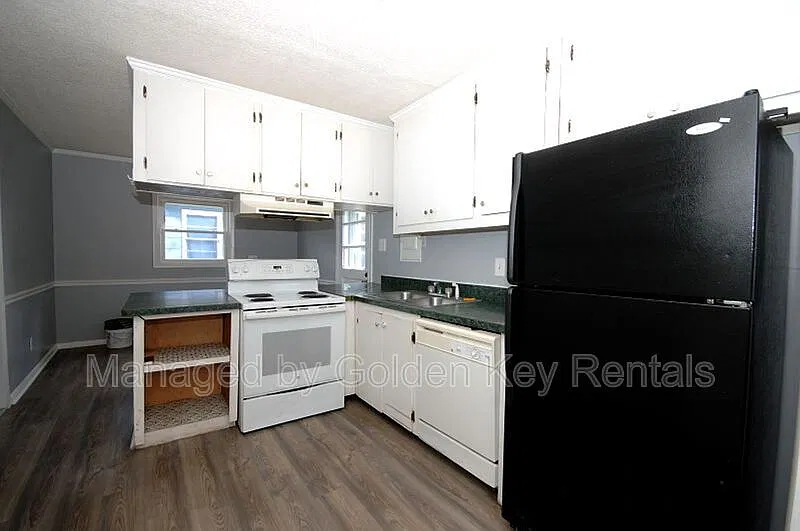 2 bed, 1.0 bath, 912 sqft, $1,100 — Photo 4