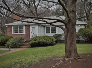 41 Hutchinson Rd, Winchester, MA 01890