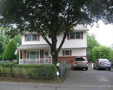 1st image of 31 Tomkins Ave