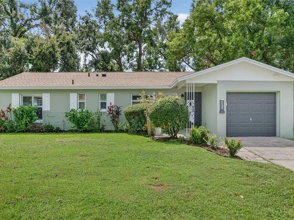 4437 Tarpon Dr, Tampa, FL 33617