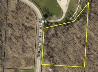 251 Stonesthrow Dr, Alexandria, OH 43001