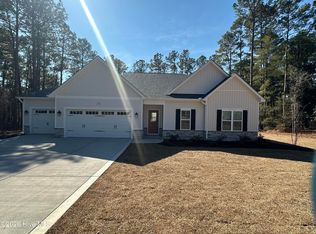 34 S Shamrock Dr, Southern Pines, NC 27281