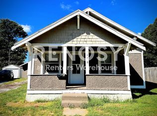 3206 3rd St, Des Moines, IA 50313