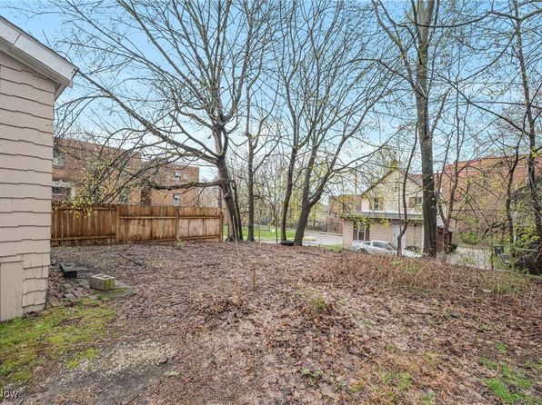 528 Rentschler St, Akron, OH 44304