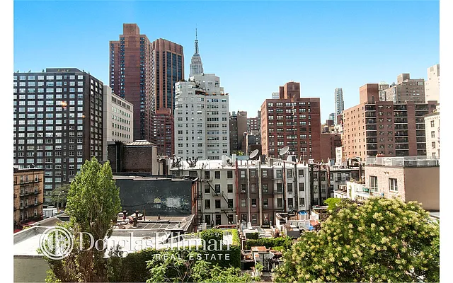 Sold by Douglas Elliman | media 24