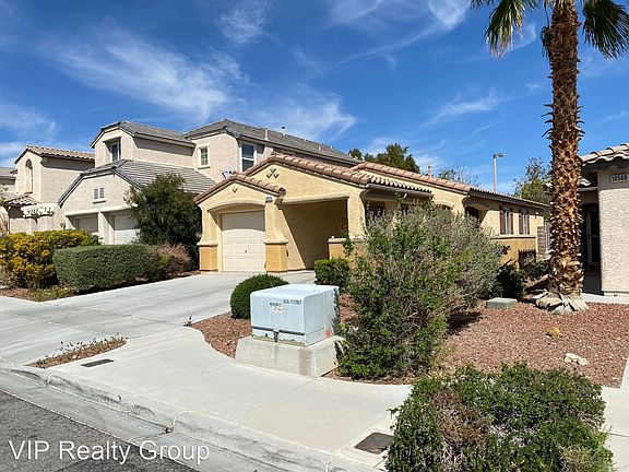 3rd image of 10574 Calico Pines Ave