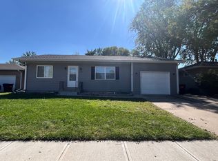 2081 E 20th St, Fremont, NE 68025