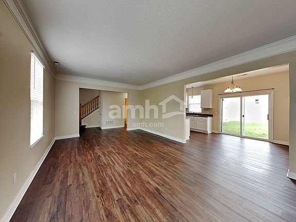 5th image of 7233 Hillmont Dr