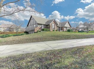 15365 Antioch Rd, Overland Park, KS 66223