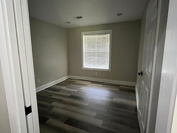 3rd image of 125 Riverchase Dr