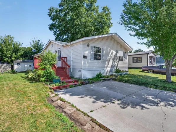 2679 Ryan Dr, Maplewood, MN 55119