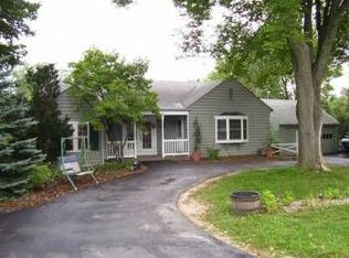 540 Hi View Ct, Elm Grove, WI 53122