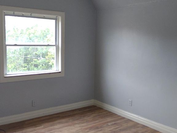 5th image of 1317 East St