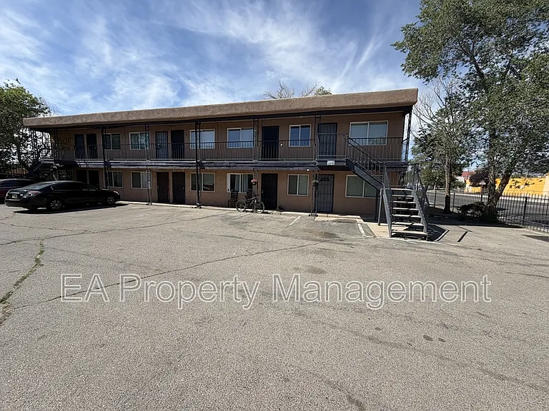 433 Louisiana Blvd SE #10 — Photo 3