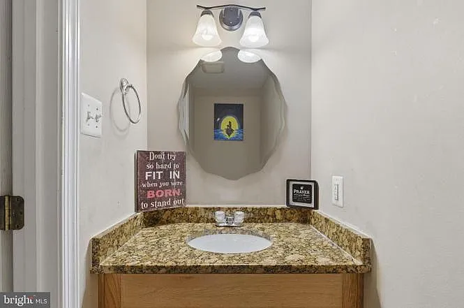 4044 Bluebird Dr — Photo 6