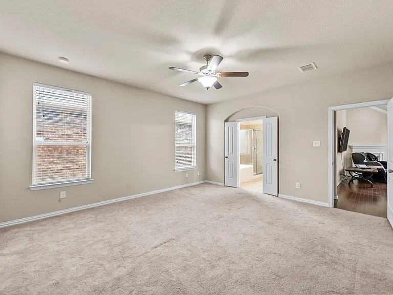 11620 Beach St — Photo 20