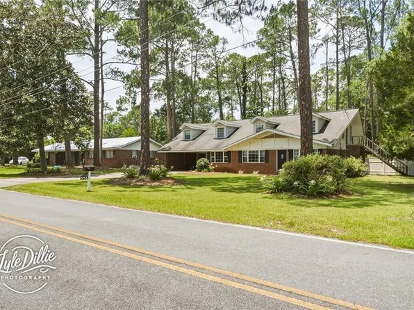 574 S 5th St, Jesup, GA 31545