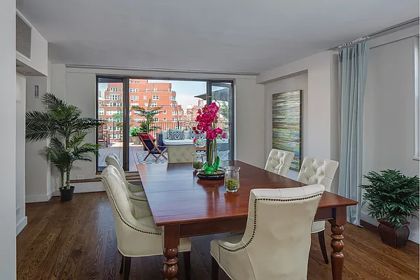 Sold by Stribling | media 6