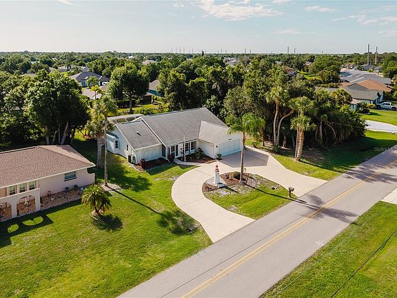 2nd image of 25865 Aysen Dr