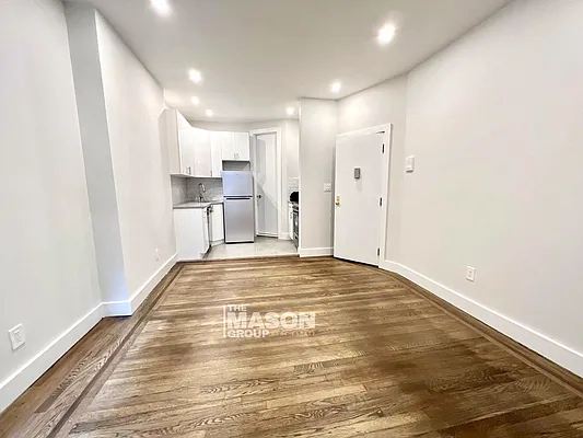 Rented by Mason Group LLC | media 9