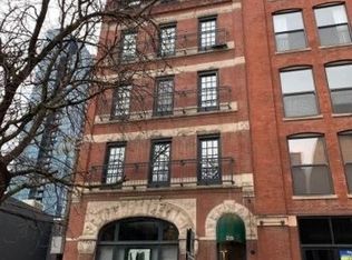 215 W Huron St APT 3, Chicago, IL 60654