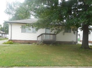 30105 Forestgrove Rd, Willowick, OH 44095