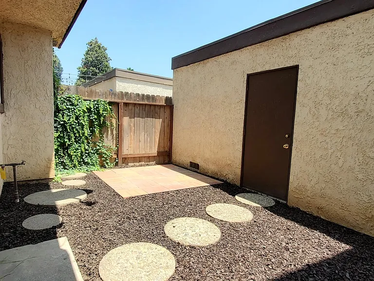 4503 Ellis Ln — Photo 21