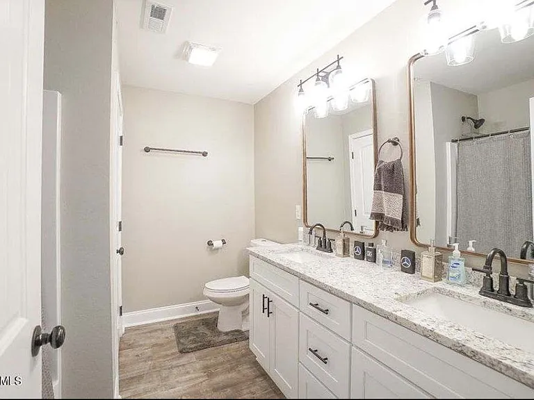 209 Horton Ln — Photo 12